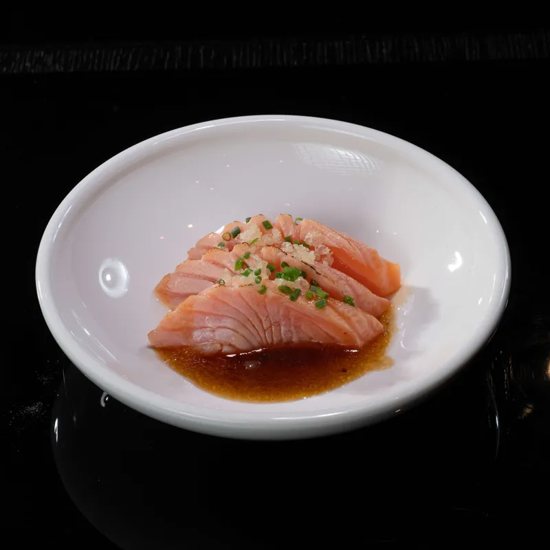 LACHS IM FEUERHAUCH