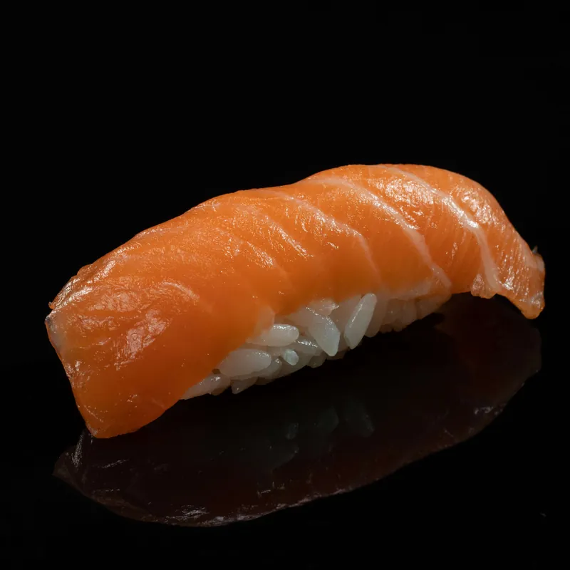 SALMON NIGIRI