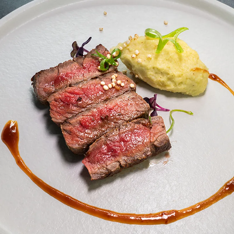 GRILLED ENTRECÔTE STEAK WITH MASHED POTATOES